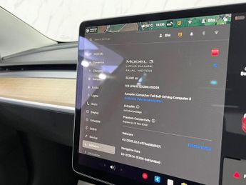 TESLA Model 3 (Dual Motor) Long Range Saloon 4dr Electric Auto 4WDE (346 ps)