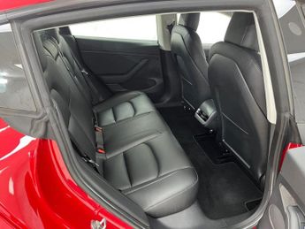 TESLA Model 3 (Dual Motor) Long Range Saloon 4dr Electric Auto 4WDE (346 ps)