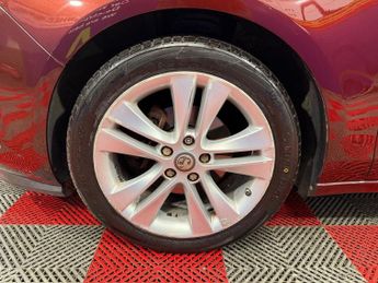 VAUXHALL ZAFIRA TOURER 1.4i Turbo SRi Nav MPV 5dr Petrol Auto Euro 6 (140 ps)