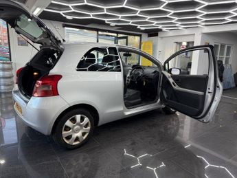 TOYOTA YARIS 1.0 VVT-i T2 Hatchback 3dr Petrol Manual (127 g/km, 67 bhp)