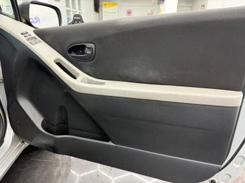 TOYOTA YARIS 1.0 VVT-i T2 Hatchback 3dr Petrol Manual (127 g/km, 67 bhp)