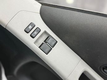 TOYOTA YARIS 1.0 VVT-i T2 Hatchback 3dr Petrol Manual (127 g/km, 67 bhp)