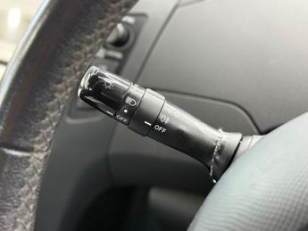 TOYOTA YARIS 1.0 VVT-i T2 Hatchback 3dr Petrol Manual (127 g/km, 67 bhp)