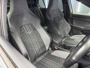 VOLKSWAGEN GOLF 1.5 eTSI MHEV R-LINE Hatchback 5dr Petrol Hybrid DSG Euro 6 (s/s