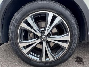 NISSAN QASHQAI 1.3 DIG-T N-Connecta SUV 5dr Petrol DCT Auto Euro 6 (s/s) (160 p
