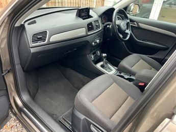 AUDI Q3 2.0 TDI SE SUV 5dr Diesel S Tronic quattro Euro 5 (s/s) (177 ps)