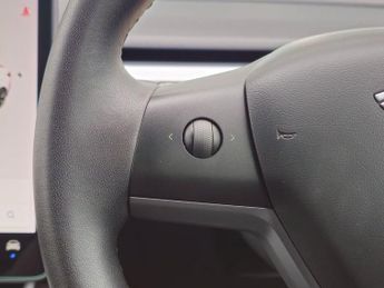 TESLA Model 3 Standard Range Plus Saloon 4dr Electric Auto RWD (241 bhp)