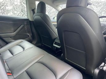 TESLA Model 3 (Dual Motor) Long Range Saloon 4dr Electric Auto 4WDE (346 ps)