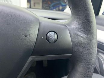 TESLA Model 3 (Dual Motor) Long Range Saloon 4dr Electric Auto 4WDE (346 ps)