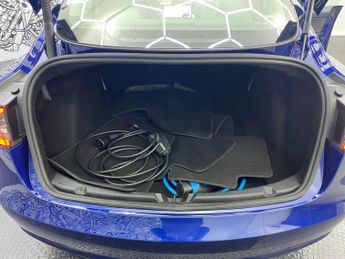 TESLA Model 3 (Dual Motor) Long Range Saloon 4dr Electric Auto 4WDE (346 ps)