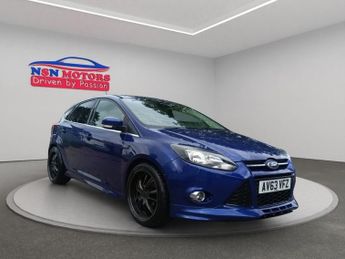Ford Focus 1.6 Zetec S Hatchback 5dr Petrol Powershift Euro 5 (125 ps)