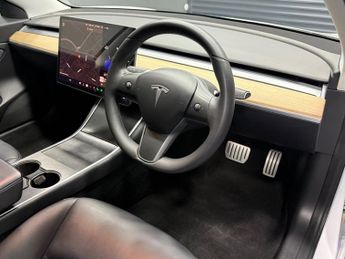 TESLA Model 3 (Dual Motor) Performance Saloon 4dr Electric Auto 4WDE (Performa