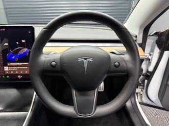 TESLA Model 3 (Dual Motor) Performance Saloon 4dr Electric Auto 4WDE (Performa