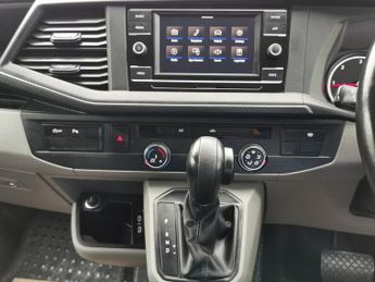 VOLKSWAGEN TRANSPORTER 2.0 TDI T30 Highline Panel Van 5dr Diesel DSG FWD SWB Euro 6 (s/