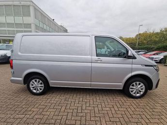 VOLKSWAGEN TRANSPORTER 2.0 TDI T30 Highline Panel Van 5dr Diesel DSG FWD SWB Euro 6 (s/