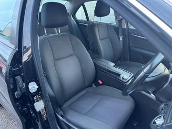 MERCEDES-BENZ C-CLASS 2.1 C200 CDI BlueEfficiency Executive SE Saloon 4dr Diesel Auto 