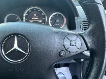 MERCEDES-BENZ C-CLASS 2.1 C200 CDI BlueEfficiency Executive SE Saloon 4dr Diesel Auto 