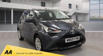 Toyota AYGO 1.0 VVT-i x-play Hatchback 5dr Petrol Manual Euro 6 (71 ps) Air 