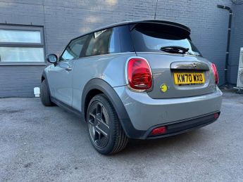 MINI Electric Hatch Cooper SE 32.6kWh Level 1 Hatchback 3dr Electric Auto (184 ps)