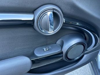 MINI Electric Hatch Cooper SE 32.6kWh Level 1 Hatchback 3dr Electric Auto (184 ps)