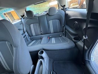 MINI Electric Hatch Cooper SE 32.6kWh Level 1 Hatchback 3dr Electric Auto (184 ps)