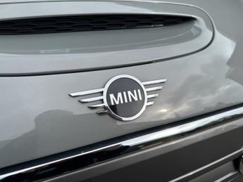 MINI Electric Hatch Cooper SE 32.6kWh Level 1 Hatchback 3dr Electric Auto (184 ps)