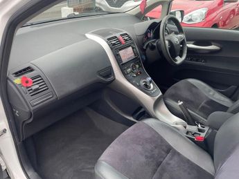 TOYOTA AURIS 1.8 VVT-h T SPIRIT 1.8 HYBRID AUTOMATIC 5DR HATCHBACK PETROL HYB