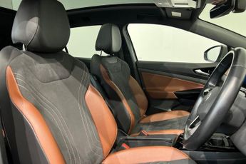 VOLKSWAGEN ID4 Pro Performance 77kWh Family SUV 5dr Electric Auto (204 ps) Disp
