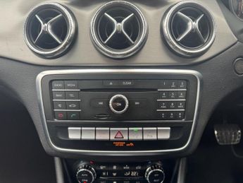 MERCEDES-BENZ CLA 2.1 CLA220d AMG Line Coupe 4dr Diesel 7G-DCT Euro 6 (s/s) (177 p