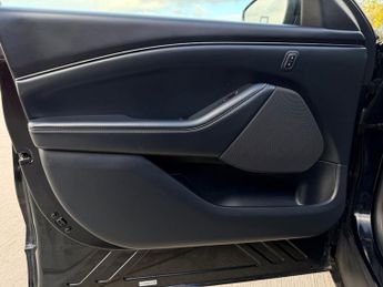 FORD MUSTANG MACH-E Standard Range 70kWh SUV 5dr Electric Automatic (269 ps)