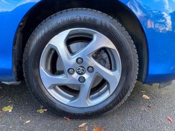 TOYOTA YARIS 1.5 VVT-h Excel E-CVT Euro 6 5dr (15in Alloy)