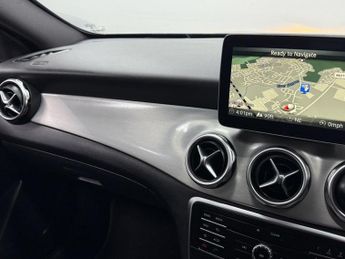 MERCEDES-BENZ GLA 2.1 GLA220d AMG Line SUV 5dr Diesel 7G-DCT 4MATIC Euro 6 (s/s) (