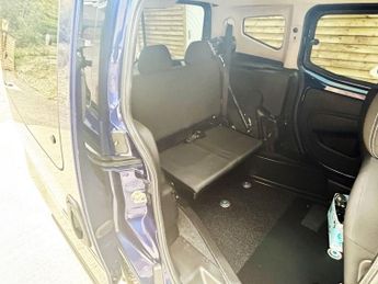 FIAT QUBO 4 Seat Auto Switch Conversion Wheelchair Accessible Vehicle