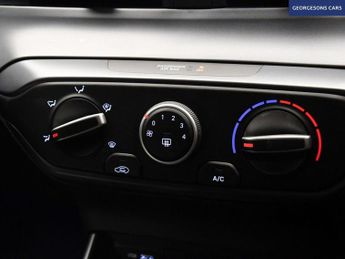 HYUNDAI BAYON 1.0 T-GDi MHEV SE Connect SUV 5dr Petrol Hybrid DCT Euro 6 (s/s)