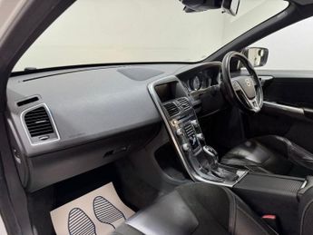 VOLVO XC60 2.4 D4 R-Design Nav SUV 5dr Diesel Geartronic AWD Euro 5 (181 ps