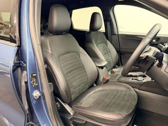 FORD KUGA 1.5D ECOBLUE ST-LINE FIRST EDITION  AUTO 120 BHP + SAT NAV + REA