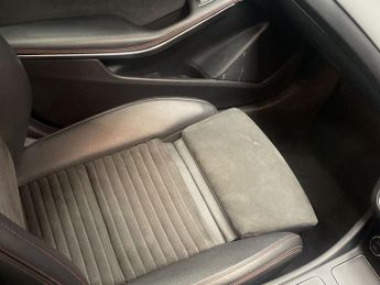 MERCEDES-BENZ GLA 2.0 GLA250 AMG Line SUV 5dr Petrol 7G-DCT 4MATIC Euro 6 (s/s) (2