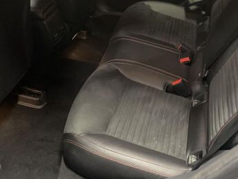 MERCEDES-BENZ GLA 2.0 GLA250 AMG Line SUV 5dr Petrol 7G-DCT 4MATIC Euro 6 (s/s) (2