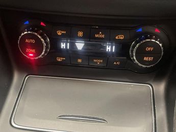 MERCEDES-BENZ GLA 2.0 GLA250 AMG Line SUV 5dr Petrol 7G-DCT 4MATIC Euro 6 (s/s) (2