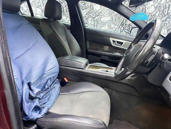 JAGUAR XF 2.2d R-Sport Saloon 4dr Diesel Auto Euro 5 (s/s) (200 ps)