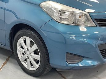 TOYOTA YARIS 1.33 Dual VVT-i TR Hatchback 5dr Petrol Manual Euro 5 (101 ps) -