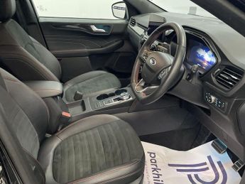 FORD KUGA 2.5 EcoBoost Duratec 14.4kWh ST-Line SUV 5dr Petrol Plug-in Hybr