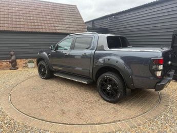 FORD RANGER 3.2 TDCi Wildtrak Pickup Double Cab 4dr Diesel Auto 4WD Euro 6 (