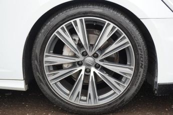 AUDI A6 AVANT 2.0 TDI 40 S line Estate 5dr Diesel S Tronic Euro 6 (s/s) (204 p