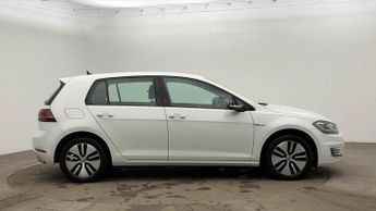 VOLKSWAGEN E-GOLF 35.8kWh e-Golf Hatchback 5dr Electric Auto (136 ps)