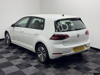 VOLKSWAGEN E-GOLF 35.8kWh e-Golf Hatchback 5dr Electric Auto (136 ps)