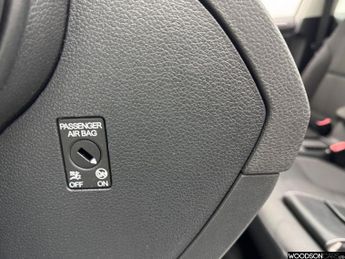 VOLKSWAGEN E-GOLF 35.8kWh e-Golf Hatchback 5dr Electric Auto (136 ps)