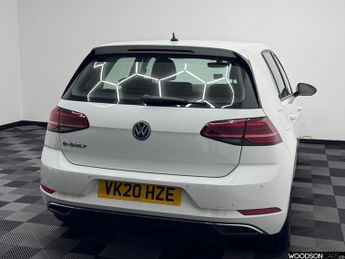 VOLKSWAGEN E-GOLF 35.8kWh e-Golf Hatchback 5dr Electric Auto (136 ps)