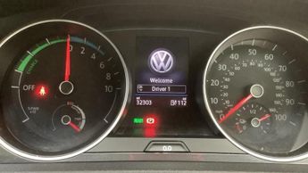 VOLKSWAGEN E-GOLF 35.8kWh e-Golf Hatchback 5dr Electric Auto (136 ps)