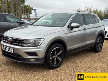 VOLKSWAGEN TIGUAN 2.0 TDI SE Navigation SUV 5dr Diesel DSG 4Motion Euro 6 (s/s) (1